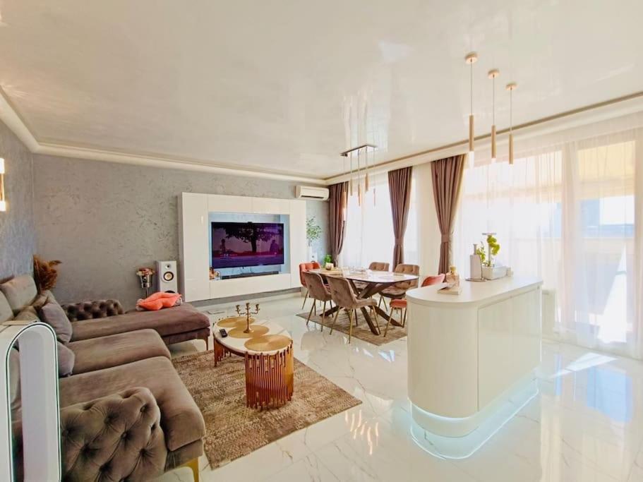 Spacious Prestige Penthouse Varna Exteriör bild