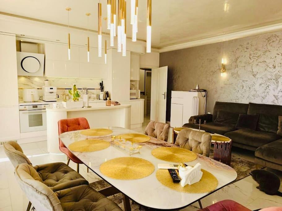 Spacious Prestige Penthouse Varna Exteriör bild