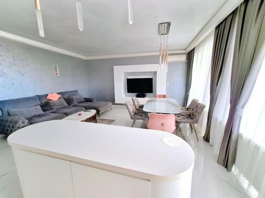 Spacious Prestige Penthouse Varna Exteriör bild