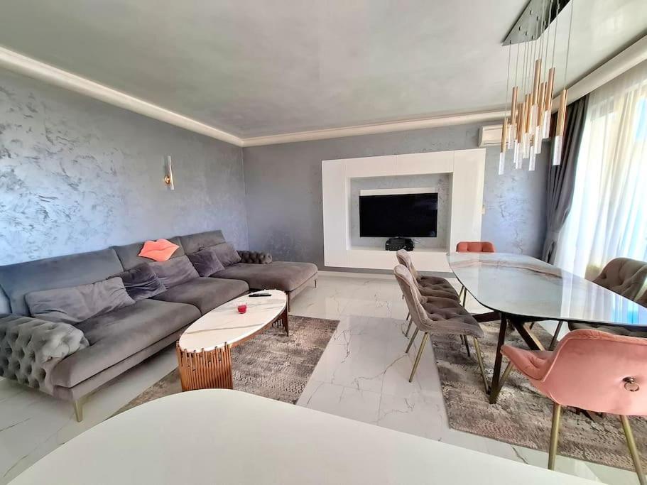 Spacious Prestige Penthouse Varna Exteriör bild