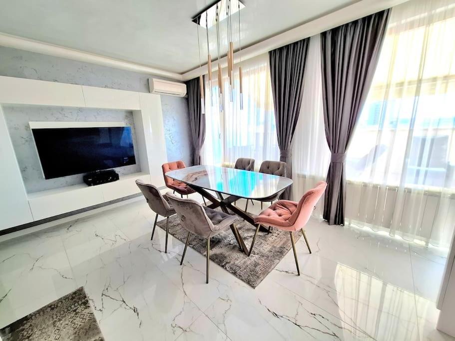 Spacious Prestige Penthouse Varna Exteriör bild