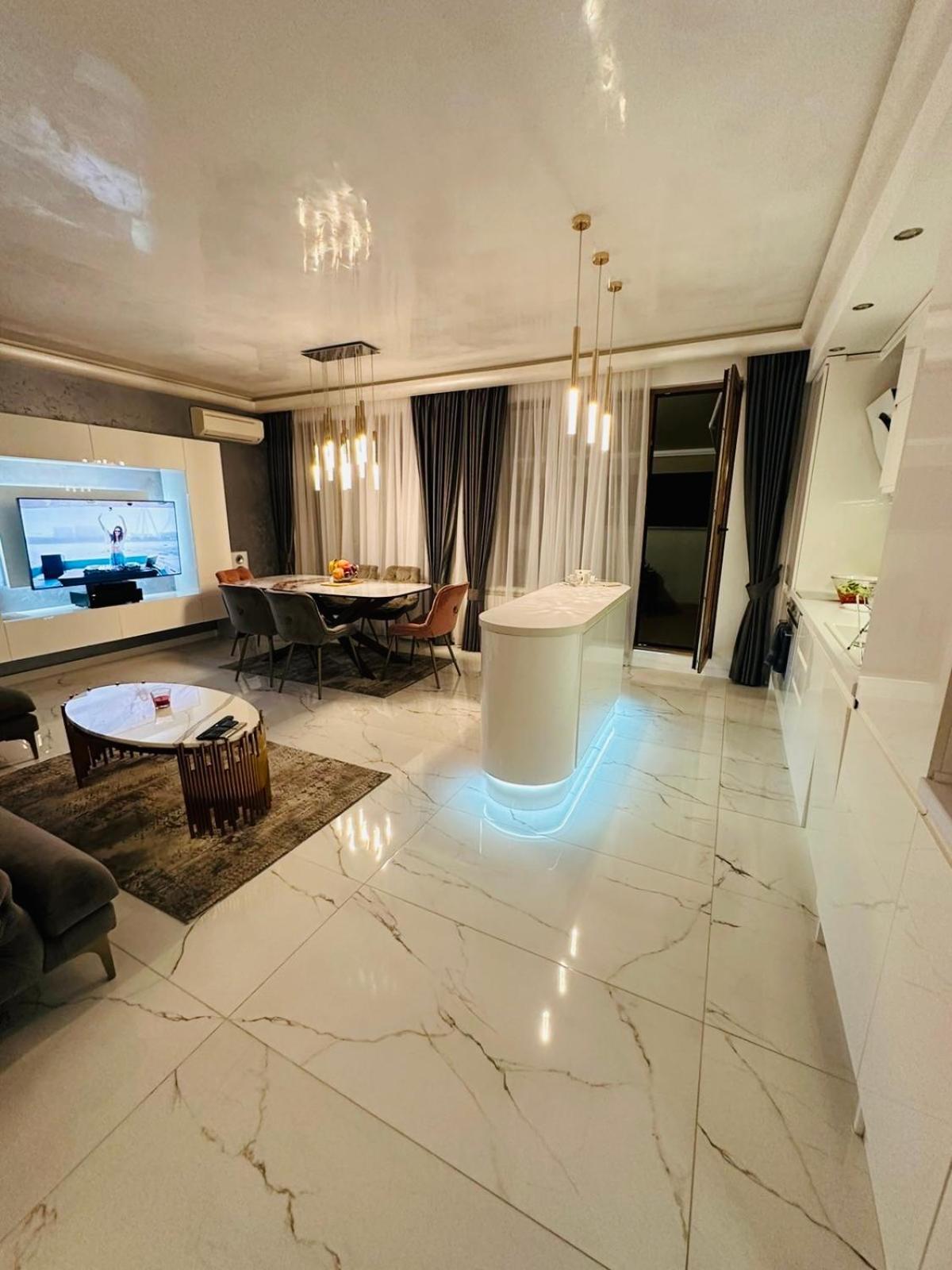 Spacious Prestige Penthouse Varna Exteriör bild