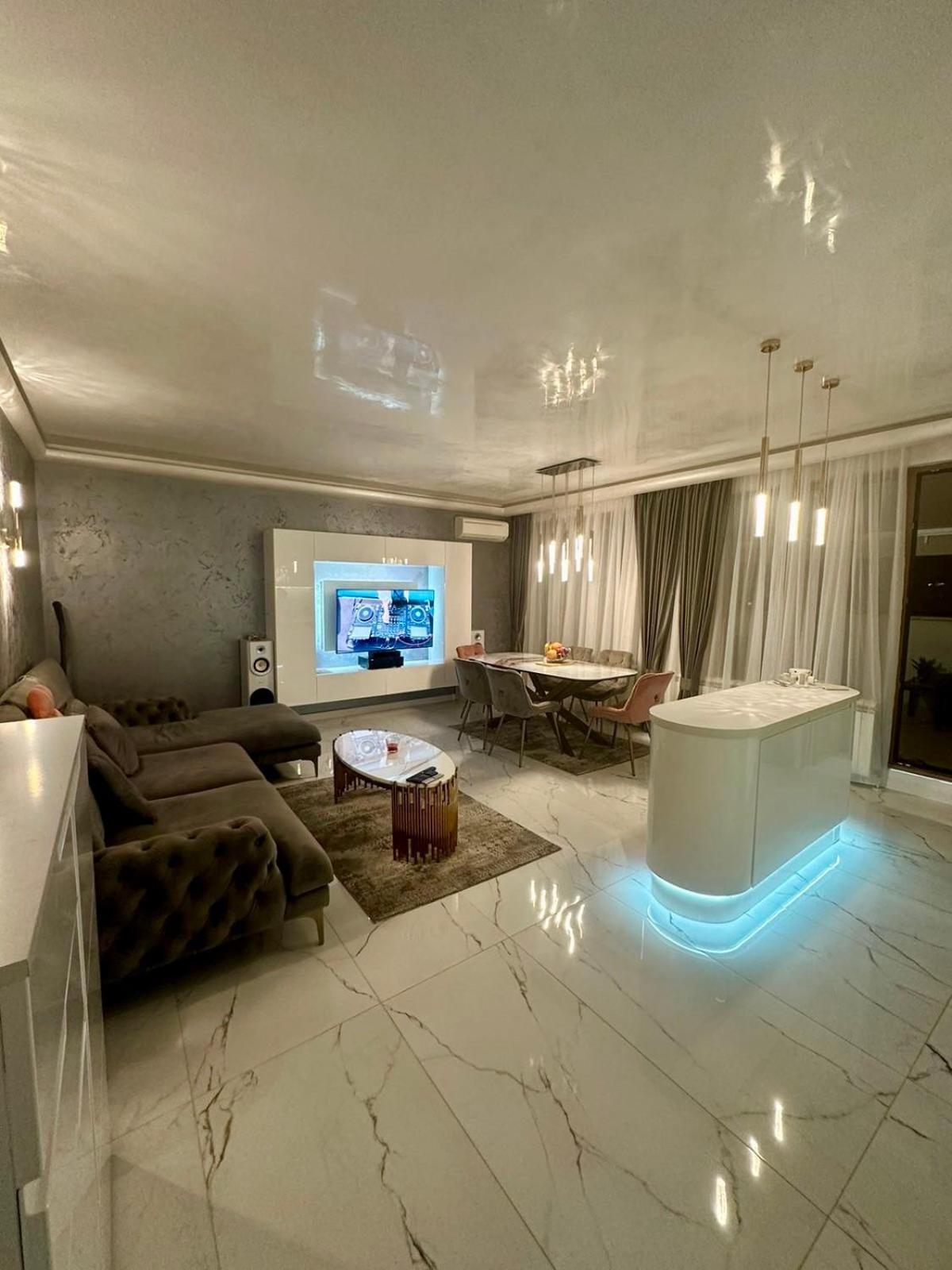 Spacious Prestige Penthouse Varna Exteriör bild