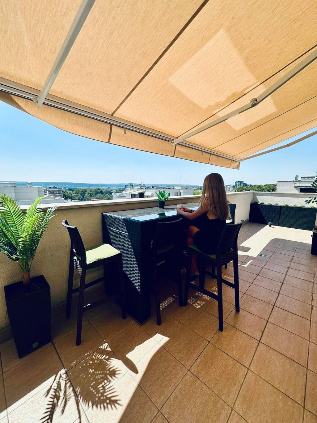 Spacious Prestige Penthouse Varna Exteriör bild